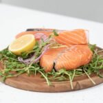 łosoś i orzechy włoskie jako źródło kwasów omega-3
